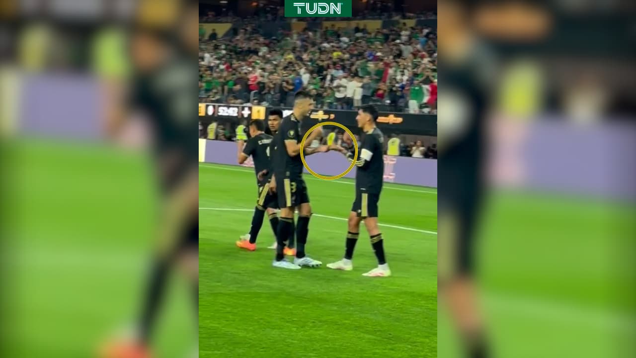 Definen Edson y Montes el gol con piedra, papel o tijeras 