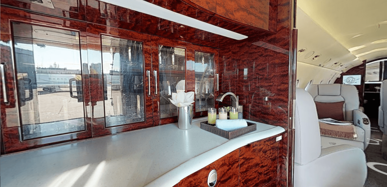 Al parecer sólo existen 250 jets como este en el mundo, cuatro de ellos ya fueron retirados.