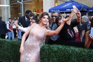 Y las estrellas hermosas no faltaron, Ana Bárbara fue una de ellas.