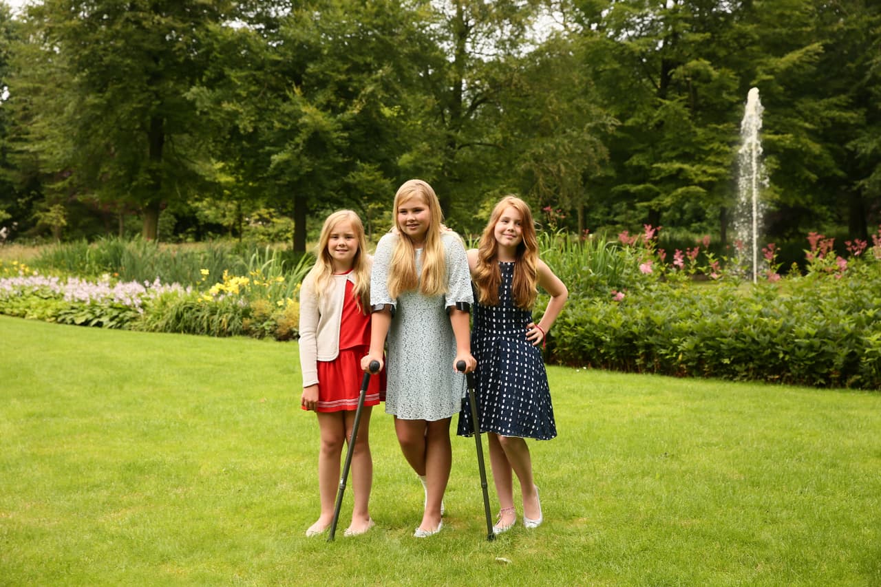 La Familia Real holandesa posa en su hogar de veraneo.