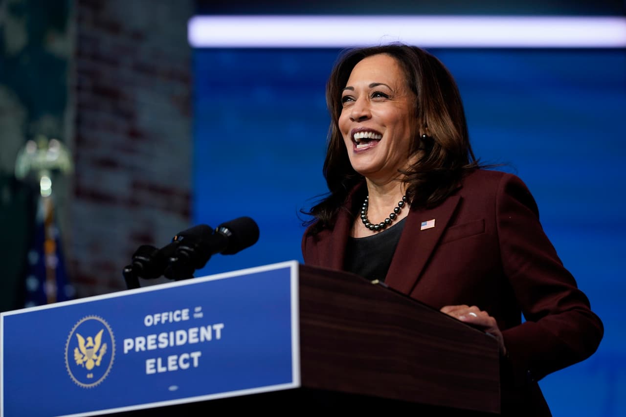 Kamala Harris renuncia a su escaño por California en el Senado para asumir vicepresidencia
