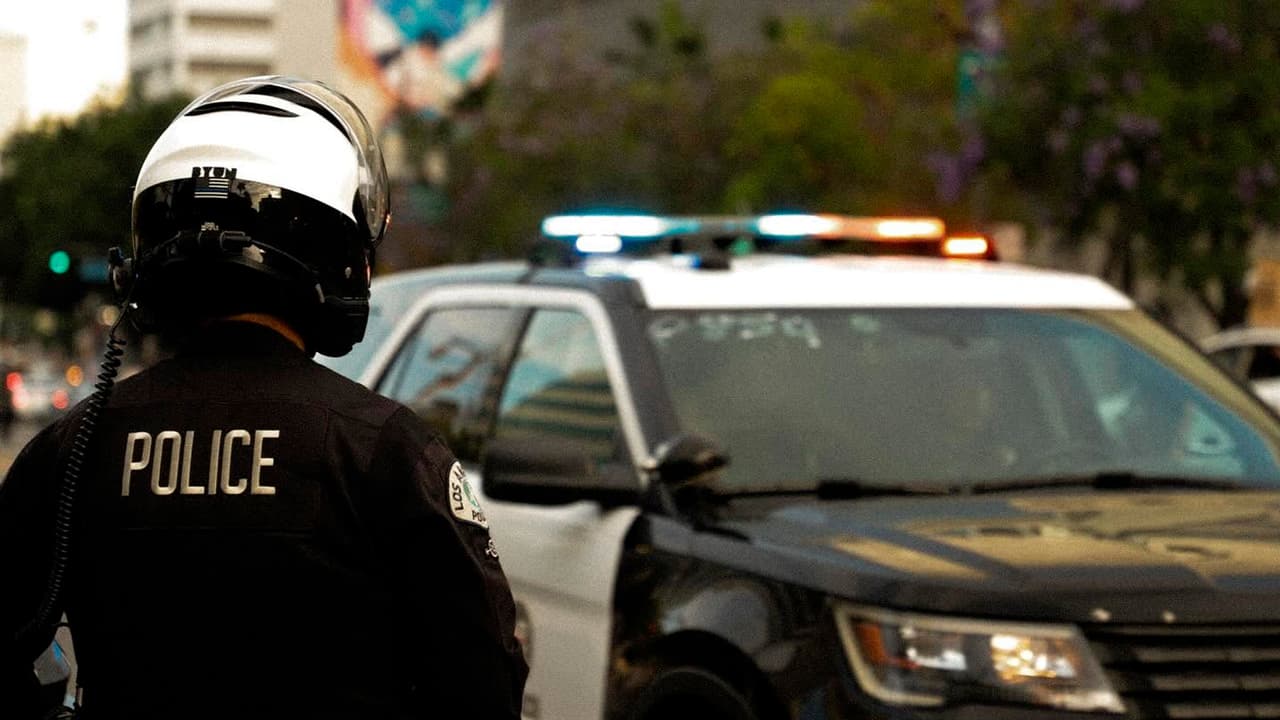 Encuentran muertos a tiros a una supervisora musical de American Idol y a su esposo en Encino