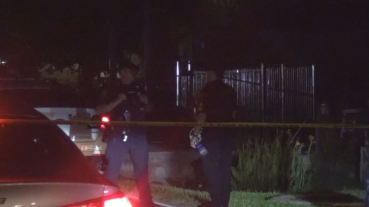 Por otra parte, el sábado en la noche dos menores resultaron heridos de bala en la cuadra 5400 de la calle Rand, al noreste de Houston.