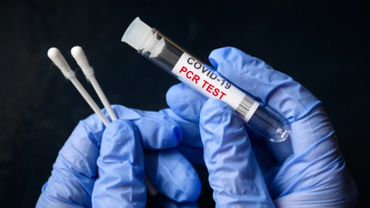 Hillsborough reduce a sólo dos los centros de aplicación de pruebas covid