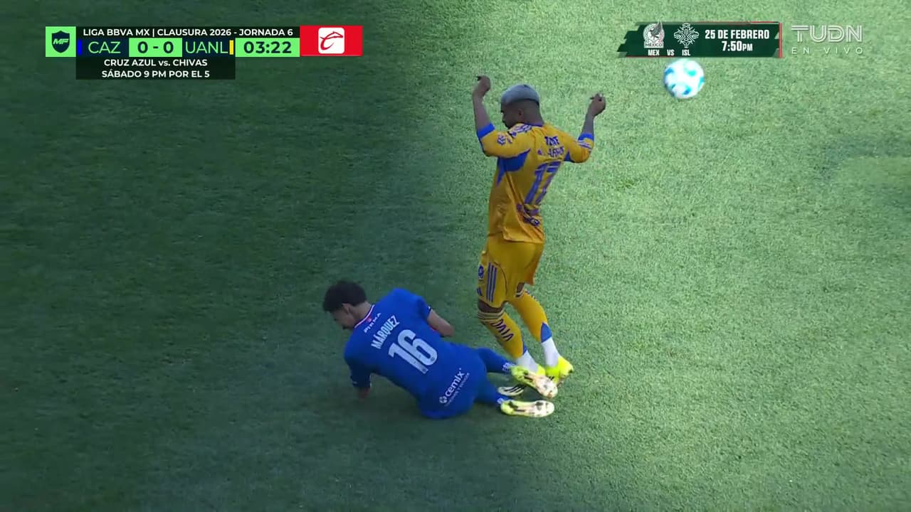 ¿Era roja directa? La durísima entrada de Rodrigo Aguirre a Jeremy Márquez