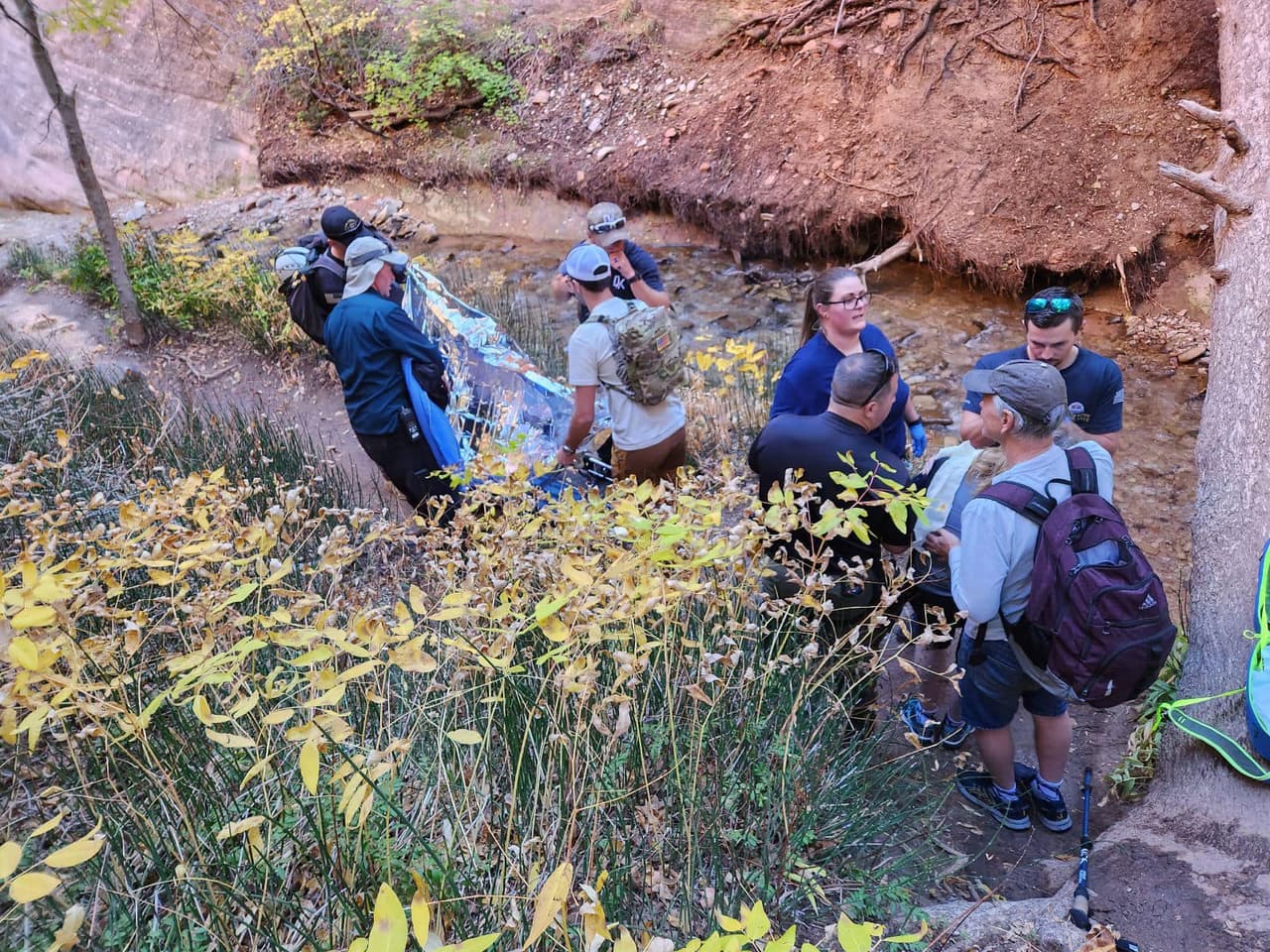 Agentes de la Oficina del Sheriff del Condado de Iron y otras unidades fueron llamadas para ayudar en la búsqueda.