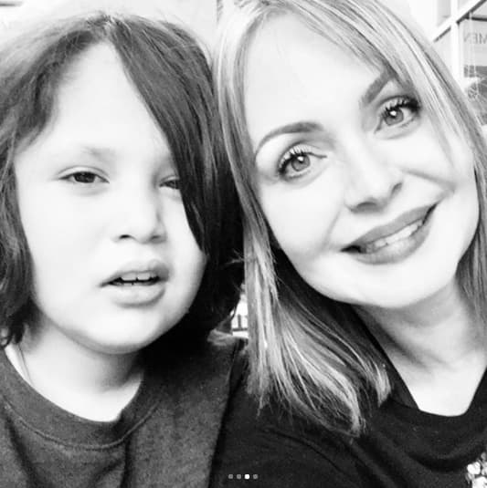 "[...] Y sobre todas las cosas, ¡el amor compartido! Que no exige, que no señala, que no daña, al contrario, somos un gran equipo. ¡El uno para el otro! Siendo cómplices de tantos momentos inovidables en el corazón de ambos [...]", indicó Spanic.