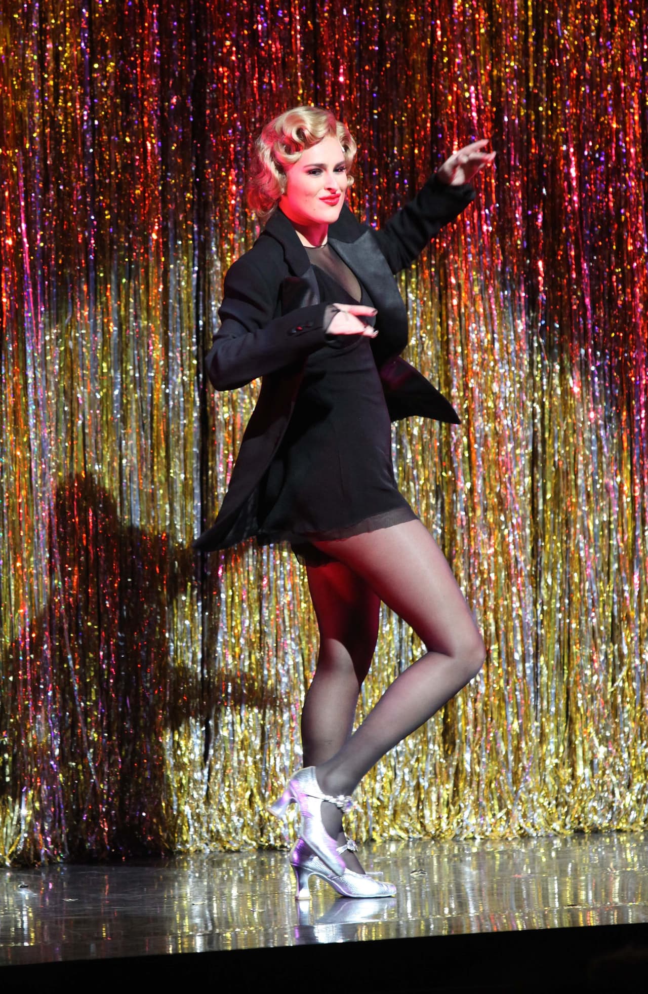 Rumer bailó y bailó.