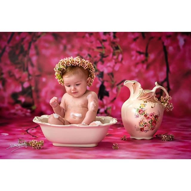 La hermosa Kamilia nació un 27 de agosto del 2015 pa las 12:15 PM. La pequeña pesó unas 8 libras con 4 onzas y midió 21 pulgadas. Gred nos ha mantenido informados de todos los procesos de su crecimiento. La princesa ya tiene 8 meses y está hermosa.