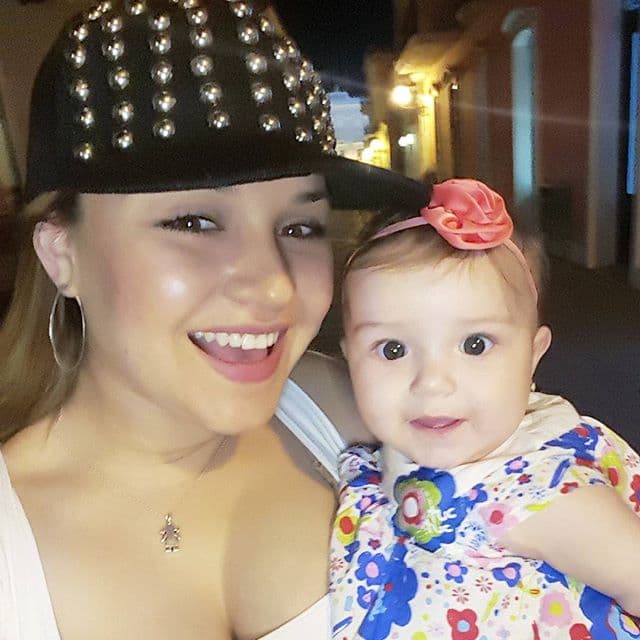 La hermosa Kamilia nació un 27 de agosto del 2015 pa las 12:15 PM. La pequeña pesó unas 8 libras con 4 onzas y midió 21 pulgadas. Gred nos ha mantenido informados de todos los procesos de su crecimiento. La princesa ya tiene 8 meses y está hermosa.