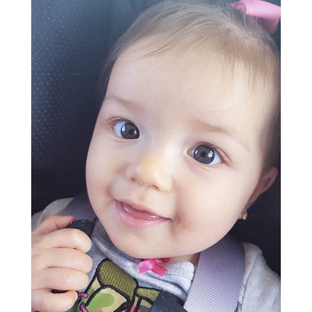 La hermosa Kamilia nació un 27 de agosto del 2015 pa las 12:15 PM. La pequeña pesó unas 8 libras con 4 onzas y midió 21 pulgadas. Gred nos ha mantenido informados de todos los procesos de su crecimiento. La princesa ya tiene 8 meses y está hermosa.