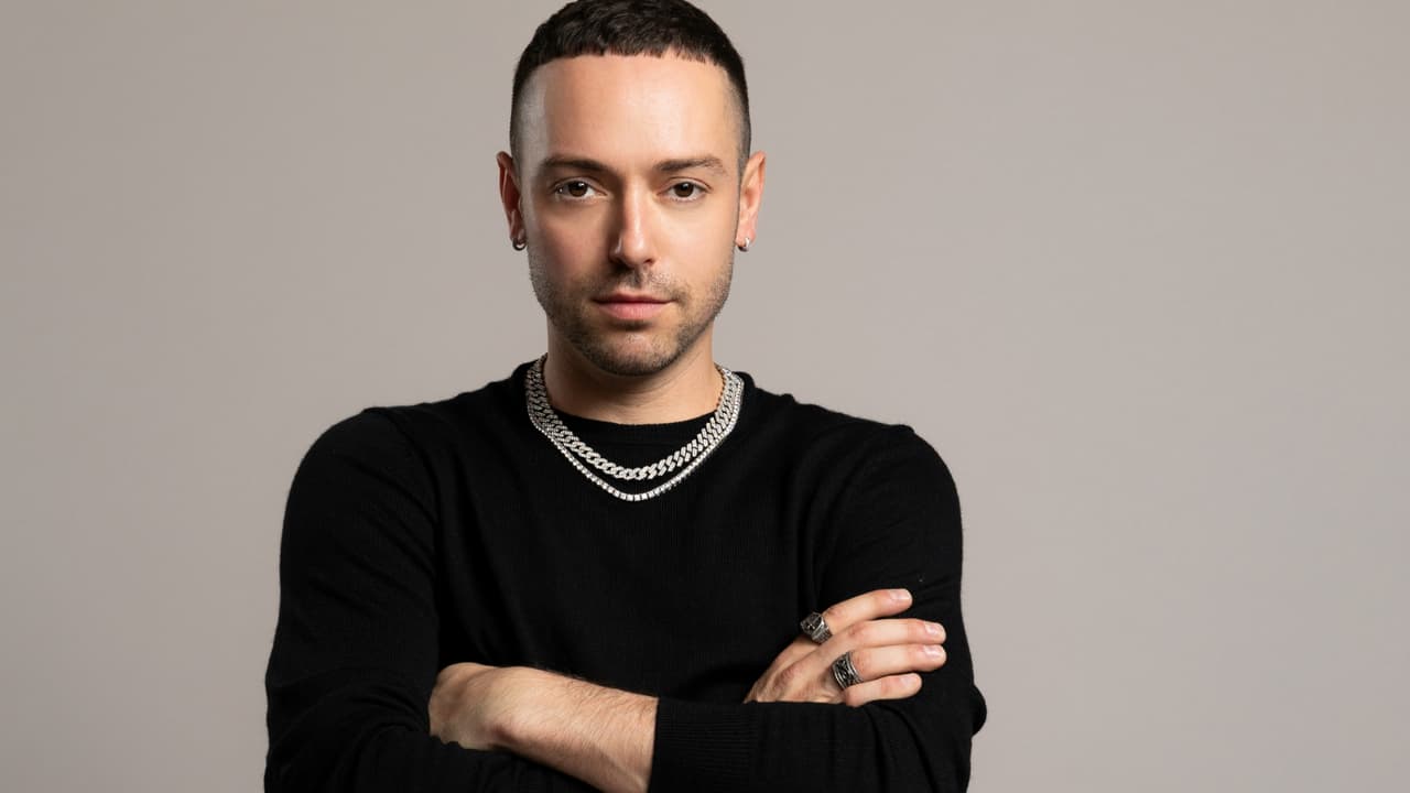 Pee Wee habla en Hotel VIP UNIMÁS de la demanda contra quien aseguró estaba casado con su mánager