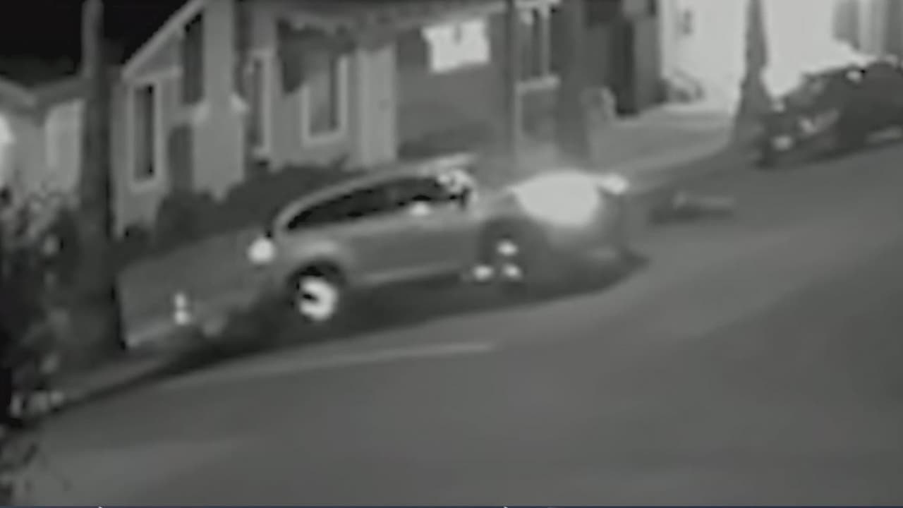 Buscan a tres conductores que huyeron tras accidentes en el área de Jefferson Park en Los Ángeles