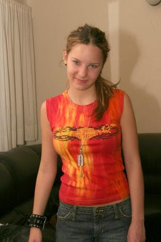 "Creo que ha sido de las novelas más exitosas, he visto unas entrevistas en donde yo decía unas cosas horribles, no sé qué decía que prefiero no recordarlo. Lo que recuerdo es que 
<b>ya tenía yo otros compromisos y al momento de que alargan la novela yo no los podía dejar</b>, entonces decidí empezar mi carrera como solista, empezar a hacer música, empezar a hacer un disco, creo que fue la mejor decisión porque aprendí mucho, ya que he tenido altas y bajas en mi carrera y en mi vida", dijo en entrevista con Gustavo Adolfo Infante.
<br>