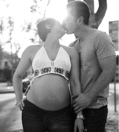 Durante el embarazo de su hija, Eugenio Derbez pareció confirmarle a un programa en México que ella estaba esperando una niña, razón por la cual la pareja de actores dio a conocer que su bebé sería niña el pasado 11 de febrero.