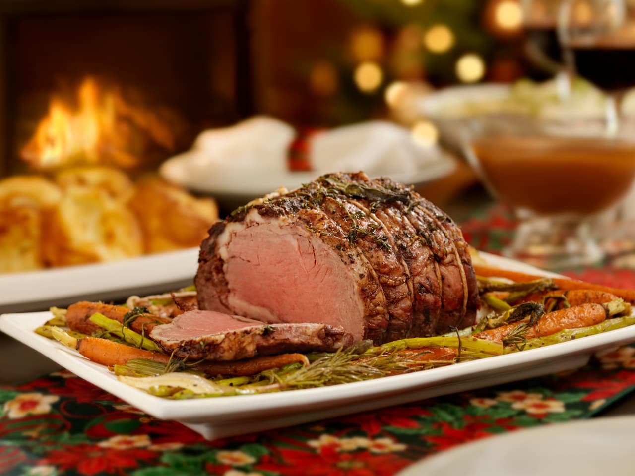 8. Sigue la regla del "uno". Manteniendo tus porciones bajo control, podrás disfrutar de los platillos festivos más especiales, sin sobrepasarte.