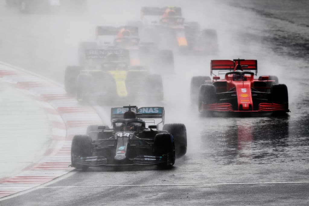 Una carrera inolvidable para el mexicano Sergio Pérez en donde consigue segundo lugar y su primer podio del año, que comparte con el ya siete veces campeón del mundo Lewis Hamilton, y con Sebastian Vettel en tercera posición. Hamilton iguala a Schumacher en campeonatos del mundo, mientras el mexicano suma su noveno podio en la historia de la Formula 1.