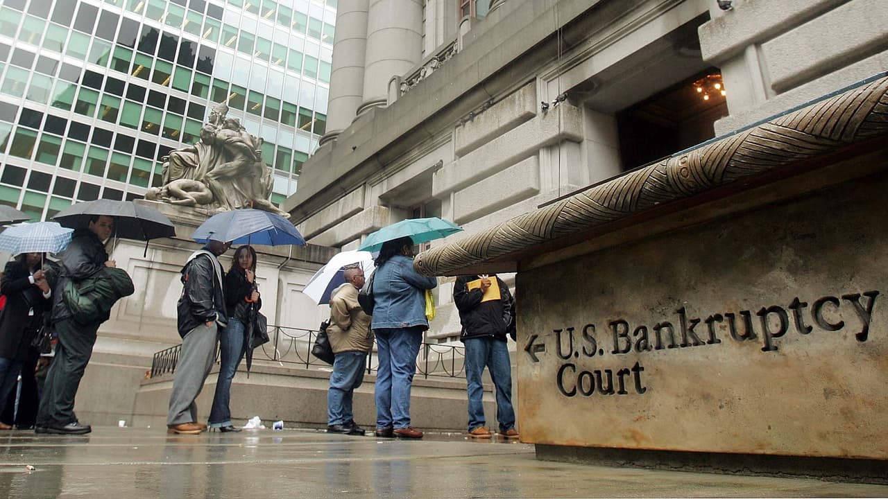 ¿Te atrasaste en los pagos y consideras la bancarrota una opción? No es tan fácil, advierten los expertos