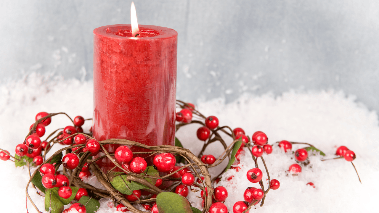 Mantén las velas a al menos 12 pulgadas de cualquier objeto o decoración que pueda prenderse fuego. Evita que los niños tengan acceso a las velas o fuentes de fuego..