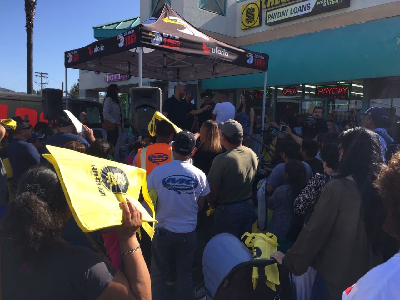 Raúl 'El Pelón', Carla Medrano y El Feo se enamoraron del cariño por parte de sus seguidores en San Diego.