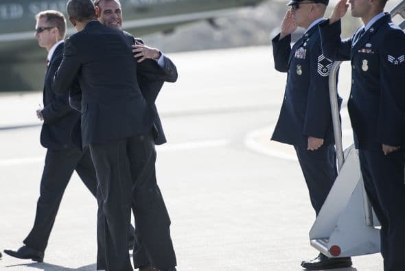 Y prometió a las autoridades de Arkansas que la ayuda del Gobierno federal se mantendrá hasta que las tareas de reconstrucción hayan terminado.