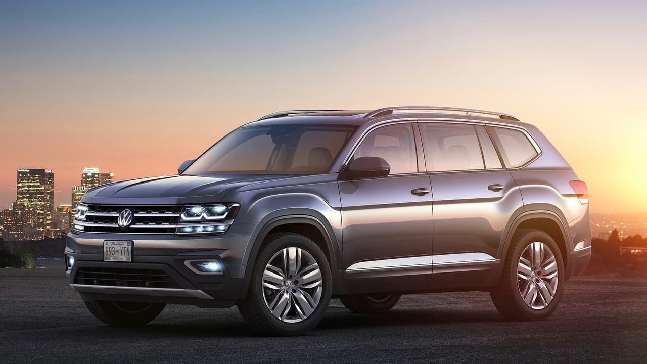 <h3 class="cms-h3-H3">9. Volkswagen Atlas</h3>
<br>La nueva y espaciosa crossover de tres filas de asientos de Volkswagen fue concebida y diseñada con el mercado estadounidense en mente. Sus dueños reportaron a Consumer Reports problemas en su sistema de control climático, así como ruidos, fugas y problemas menores en su transmisión.