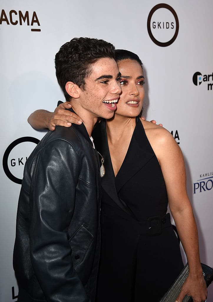 Salma Hayek también lamentó su partida, reconociendo su talento, y el tiempo compartido en el set de grabación.