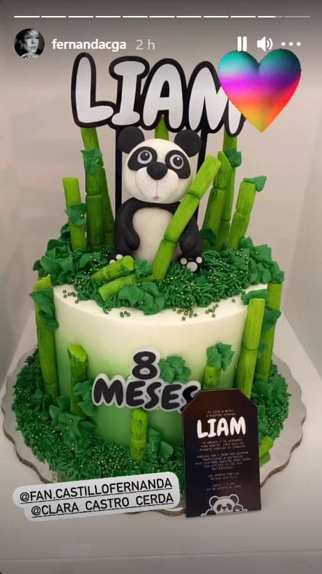 Incluso compartió el pastel que le enviaron algunos de sus fans al pequeño.