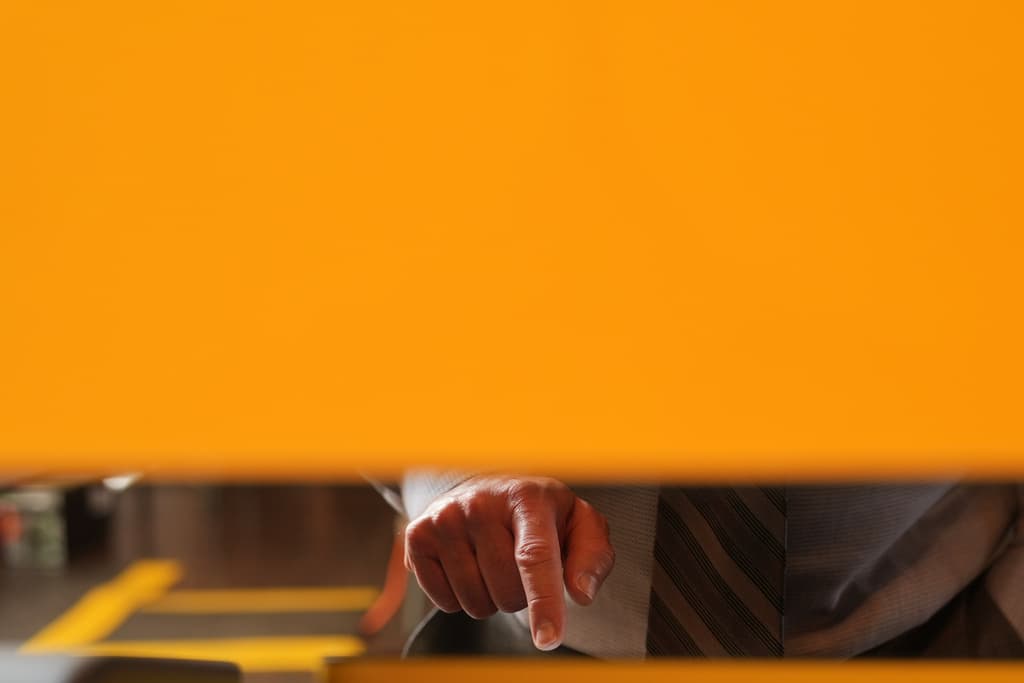 En Los Ángeles, los centros de votación registran flujo constante desde la apertura a las 7:00 am.