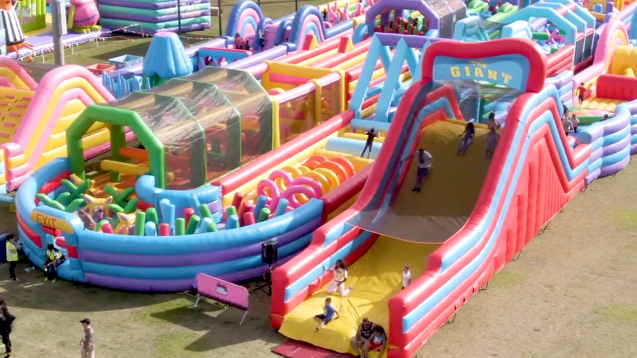 <a href="https://thebigbounceamerica.com/family/tickets/houston/" target="_blank">'<b>The Big Bounce America</b>’</a> con 13,000 pies cuadrados llega a la ciudad de 
<a href="https://www.univision.com/temas/houston"><b>Houston</b></a> para ofrecer 
<a href="https://www.univision.com/temas/diversion"><b>diversión</b></a> a chicos y grandes, este fin de semana.