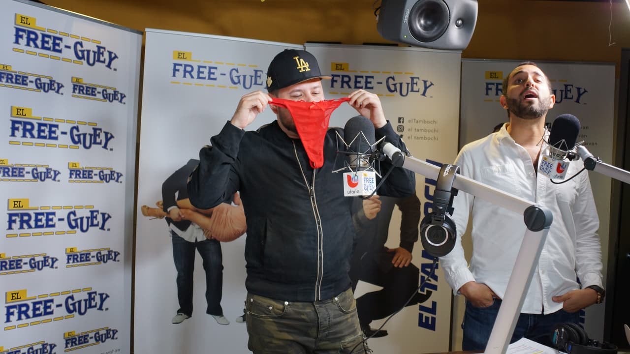 Roberto Tapia llegó al Free-guey show con nuevo sencillo y se armó tremenda fiesta.