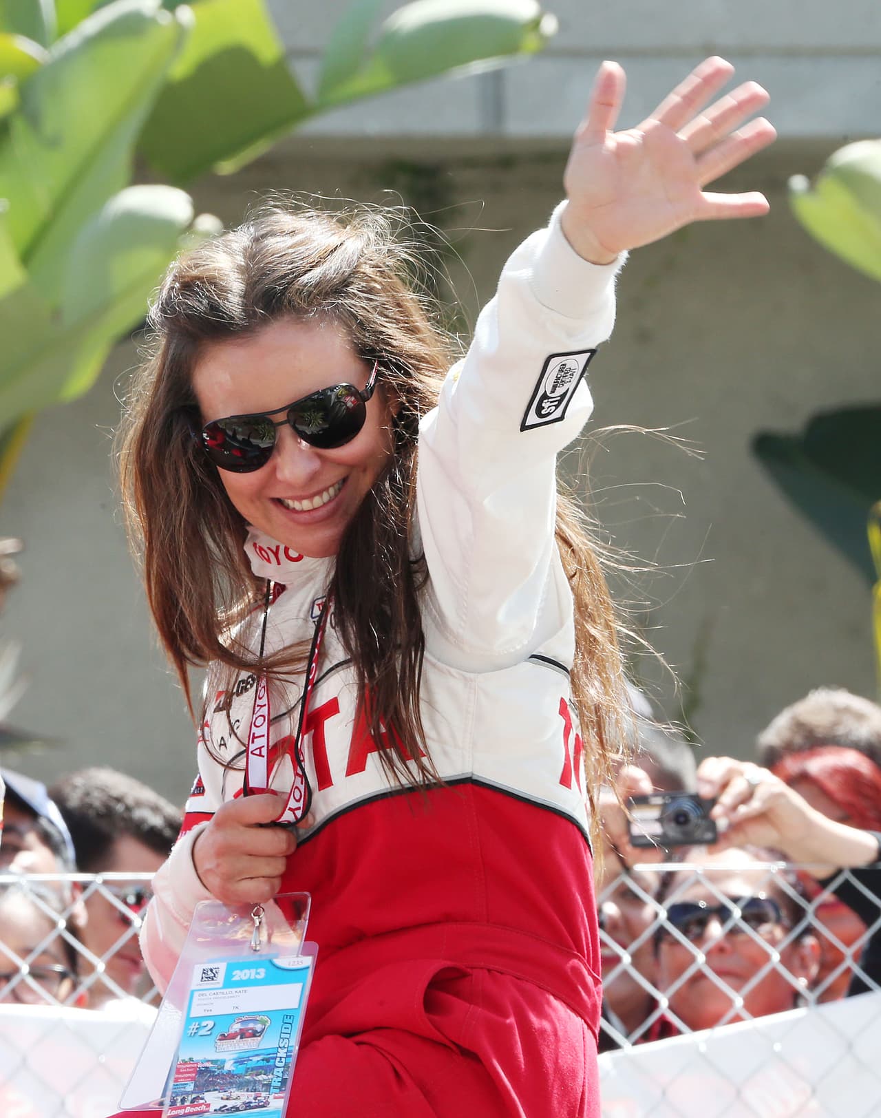 La Secretaría de Hacienda de México ya investiga las empresas de la diva pues sospechan que pudo haber recibido dinero del capo de la droga, aunque aún no se comprueba.