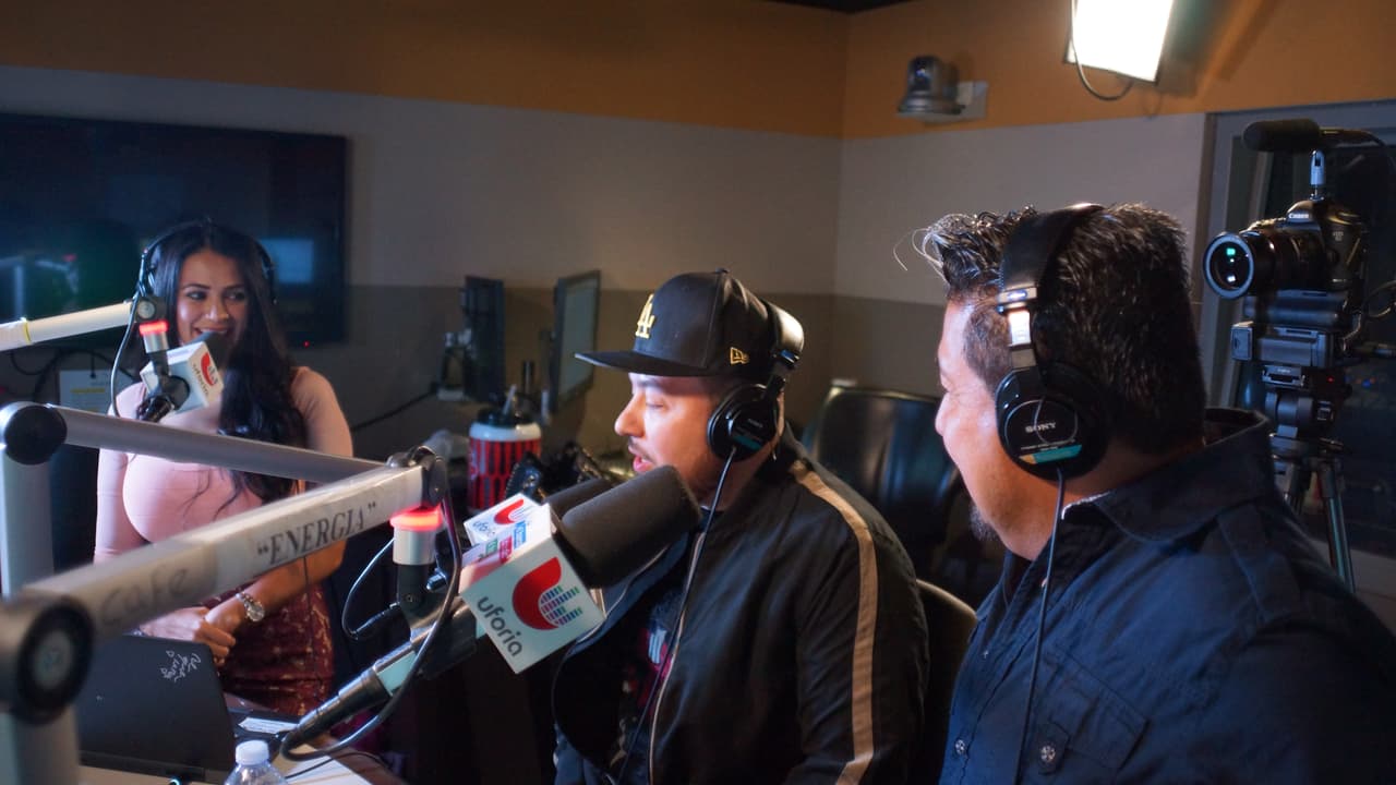 Roberto Tapia llegó al El Bueno, La Mala y El Feo para estrenar en exclusiva su nuevo sencillo.