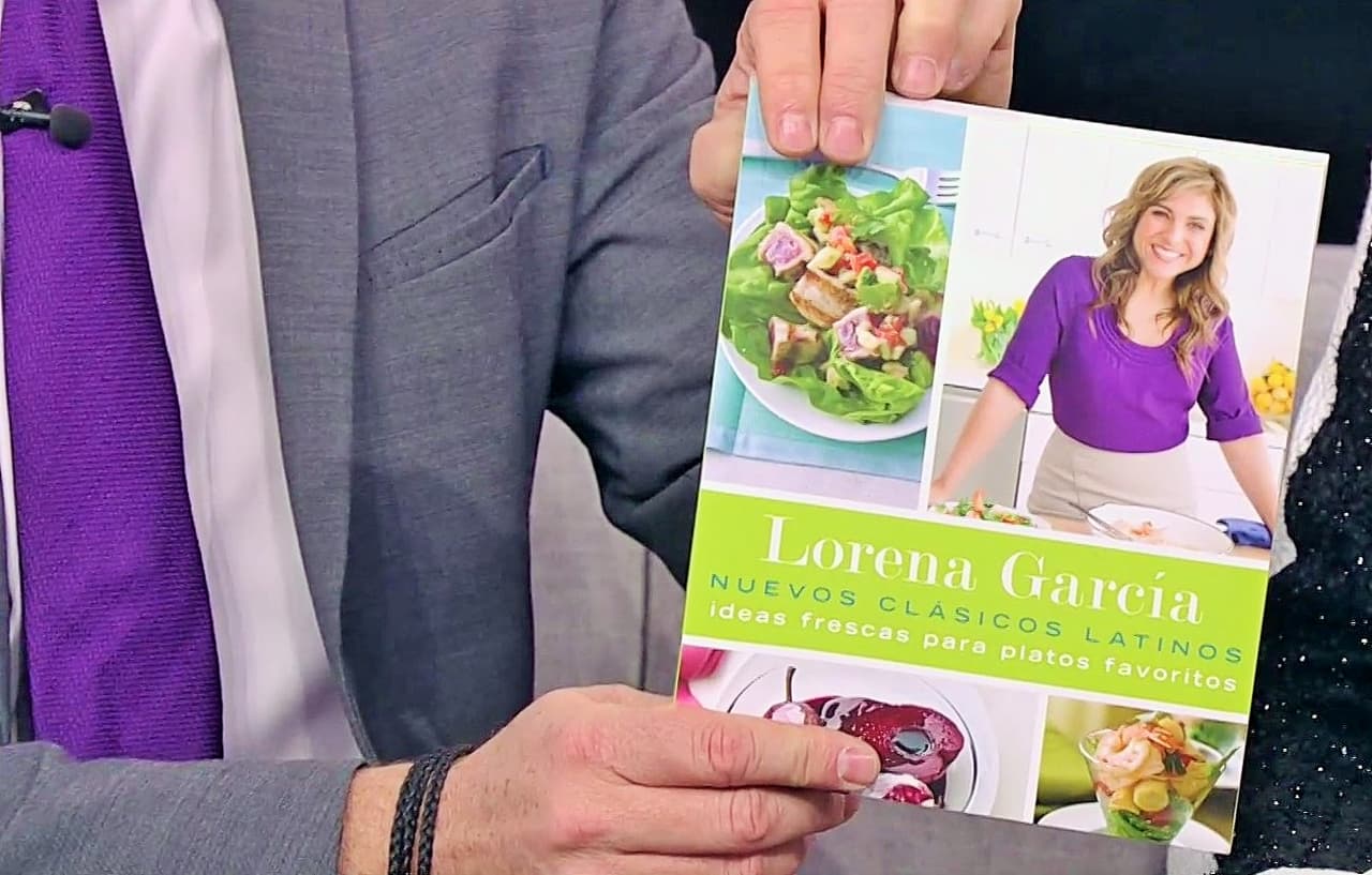 "Pero ya lo tengo", mencionó nuestro chef al desenvolver lo que le dio doña Meche esta mañana.