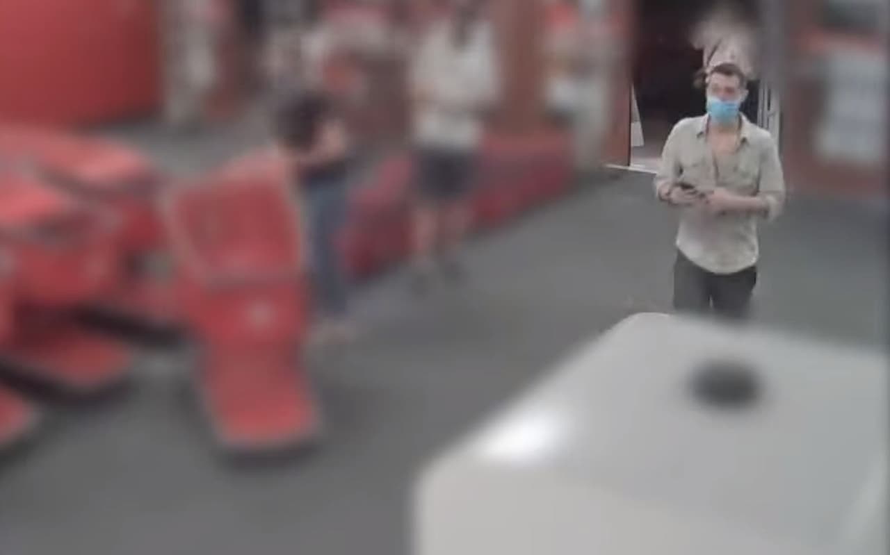 Buscan a sospechoso de tocar a niña de once años en Target de Irvine