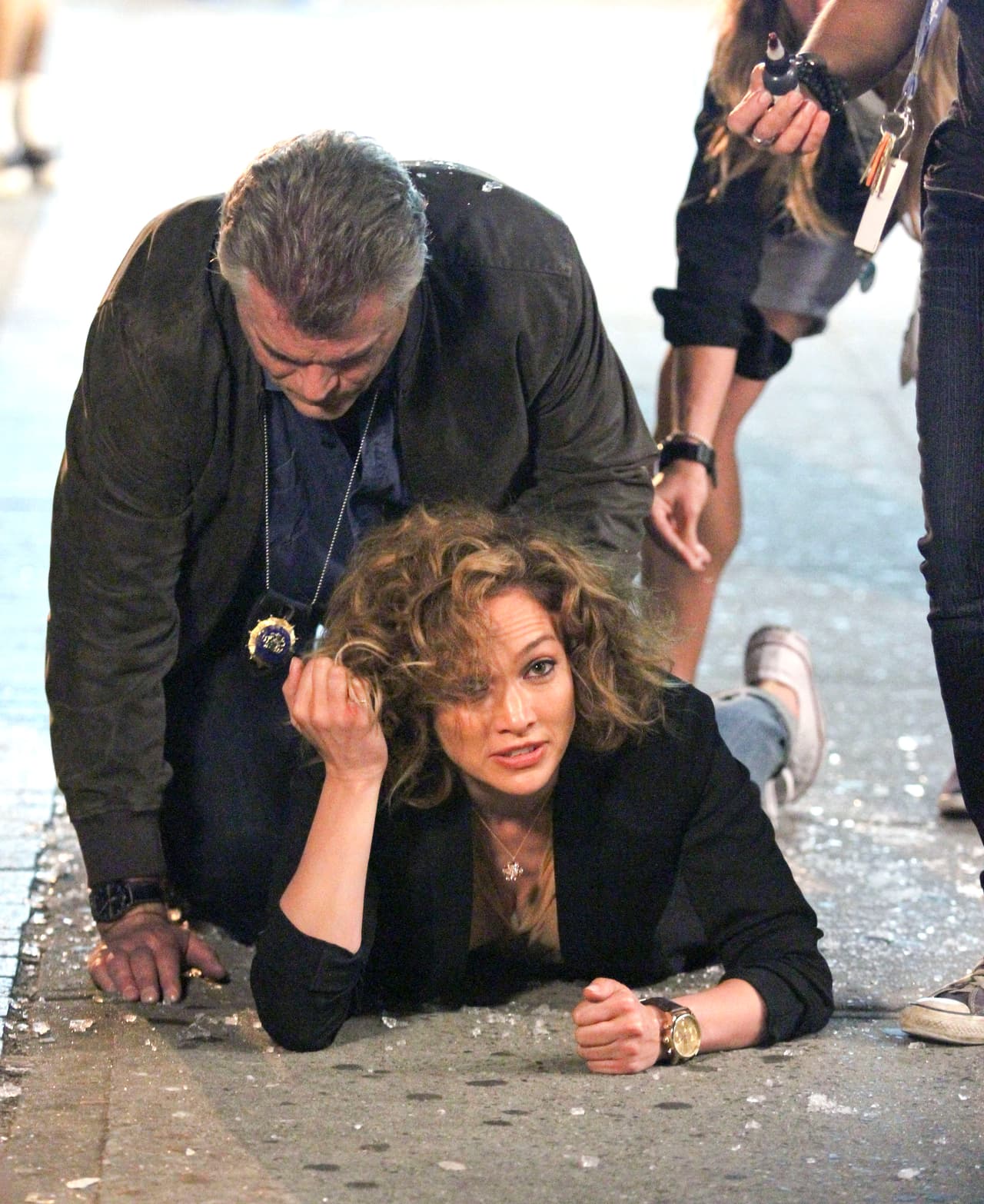 La diva grabó unas escenas junto a su compañero Ray Liotta. En la serie ambos son policías.