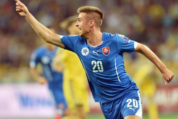Por su parte la selección de Eslovaquia viene de triunfar 1-0 en Ucrania con solitario gol de Robert Mak que le otorgó los primeros tres puntos a su nación.
