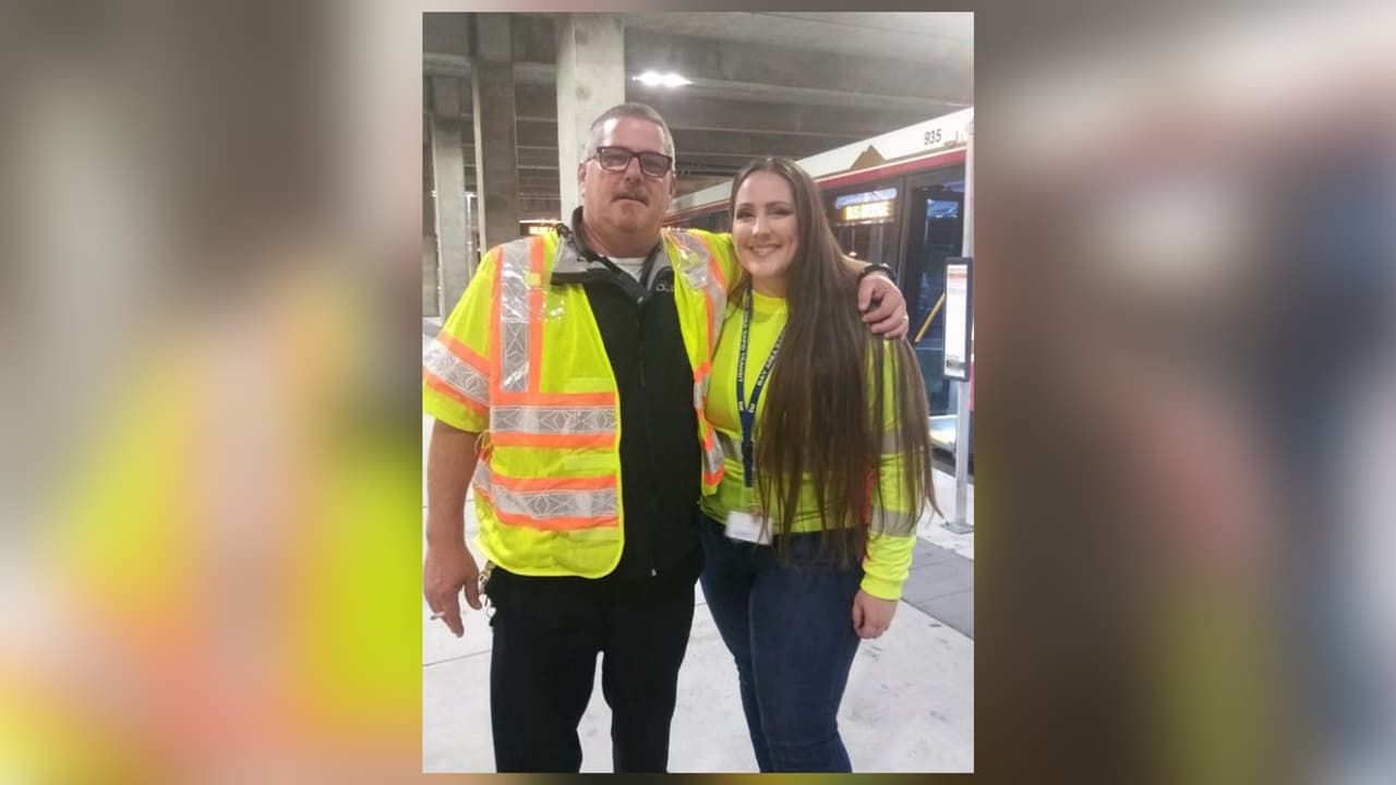 John O'Conner y su hija Trisha O'Conner, que trabaja también para BART.