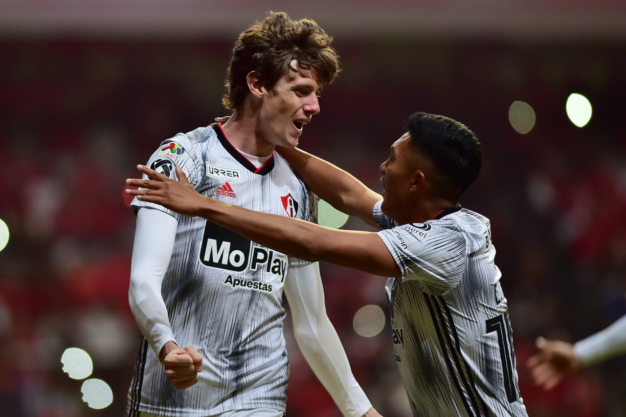 Estrada (17’) abrió el marcador para los locales. Correa (28’) y Conti (49’) dieron la vuelta al partido y Diego Rigonato (77´) empató el encuentro. Lorenzo Reyes de Atlas falló en la tanda de penales.