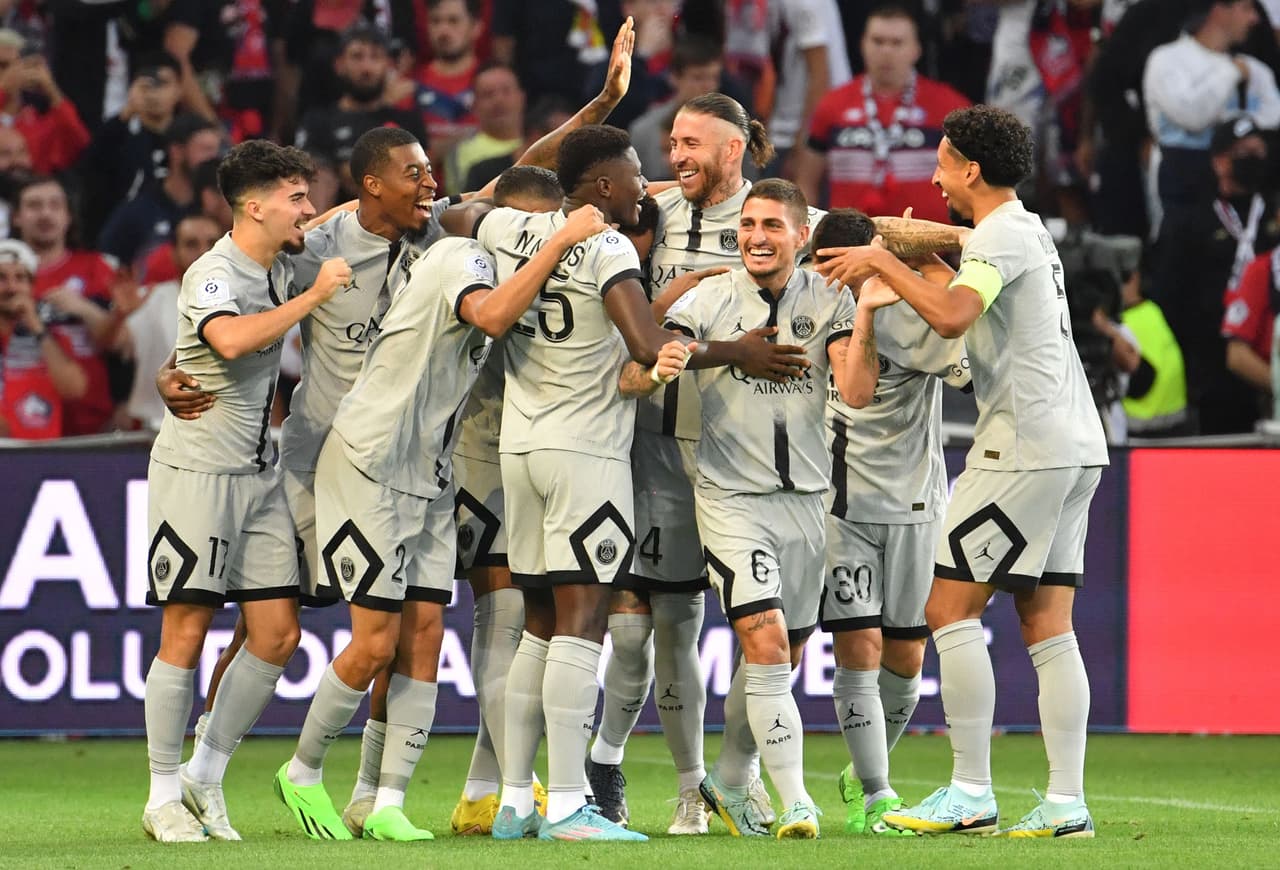 París Saint Germain se dio un festín de goles como vistante ante Lille y se afianzó como líder de la Ligue 1.