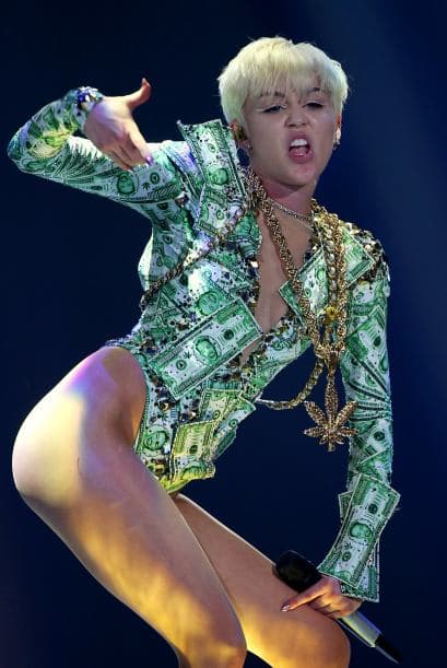 Miley ha expresado su coraje por la actitud de Trump, pero ella no es la única. Otras estrellas se han manifestado sin miramientos.