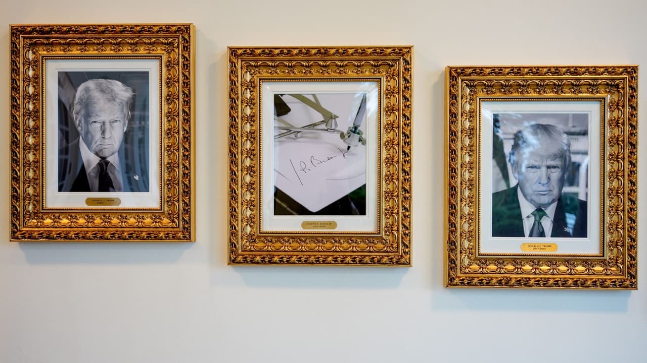 La burla de Trump a Biden en galería presidencial de la Casa Blanca: pusieron foto de un 'autopen'