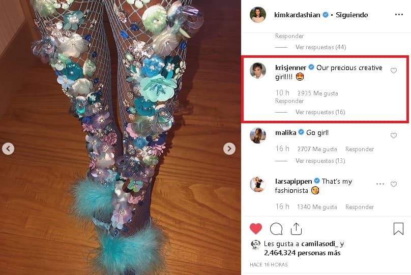 Ese mensaje vino de su abuela, 
<b><a href="https://www.univision.com/famosos/es-perfecto-kris-jenner-relata-lo-orgullosa-que-esta-del-cuarto-hijo-de-kim-kardashian-fotos?utm_source=Facebook&utm_medium=social&utm_campaign=ue_univision&utm_content=ssc&utm_term&fbclid=IwAR2QsytN_5coaEj-pl-PpnMp6irDLS3ppSRdccCUiMe7hZdB4aNzKTiJkoM" target="_blank">Kris Jenner</a></b>, quien dejó la siguiente respuesta en la publicación de Kim: 
<b>"¡Nuestra preciosa niña creativa!".</b>