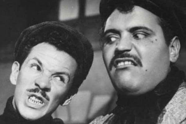 Gaspar Henaine Pérez fue un actor, comediante, músico, cantante, productor de cine y guionista mexicano, quien saltó a la fama cuando se asoció con Marco Antonio Campos creando el famoso dueto cómico y musical 'Viruta' y 'Capulina'.