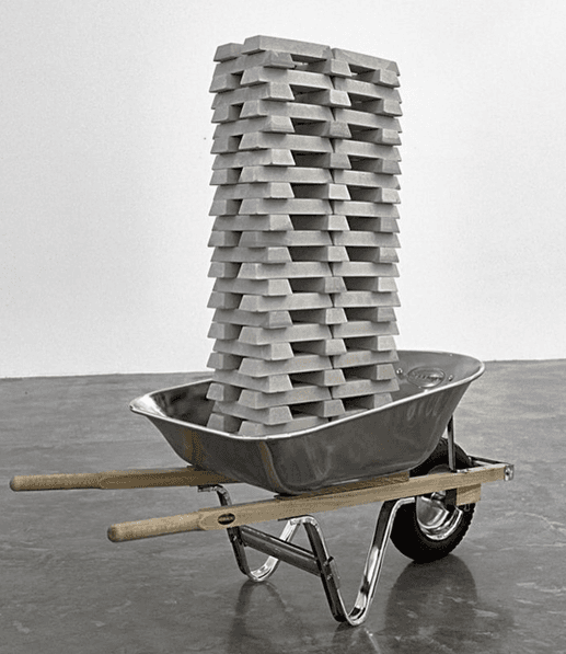 "Personal Reserve 1" (Reserva Personal 1) consiste en una carretilla y varios lingotes de concreto armado. Es una obra conceptual de 2015 que rompe con el trabajo de nudos y formas que el artista venezolano había desarrollado hasta ese momento.