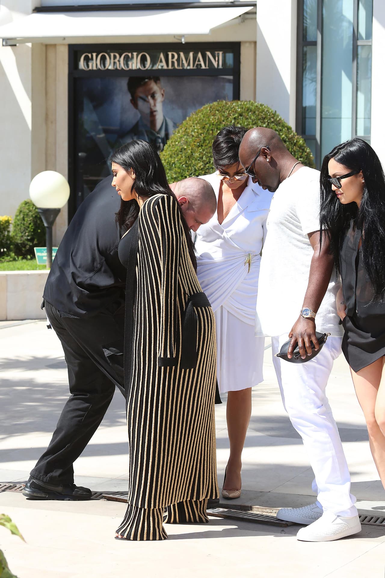 Y todo fue captado en imágenes. ¡Qué pena!