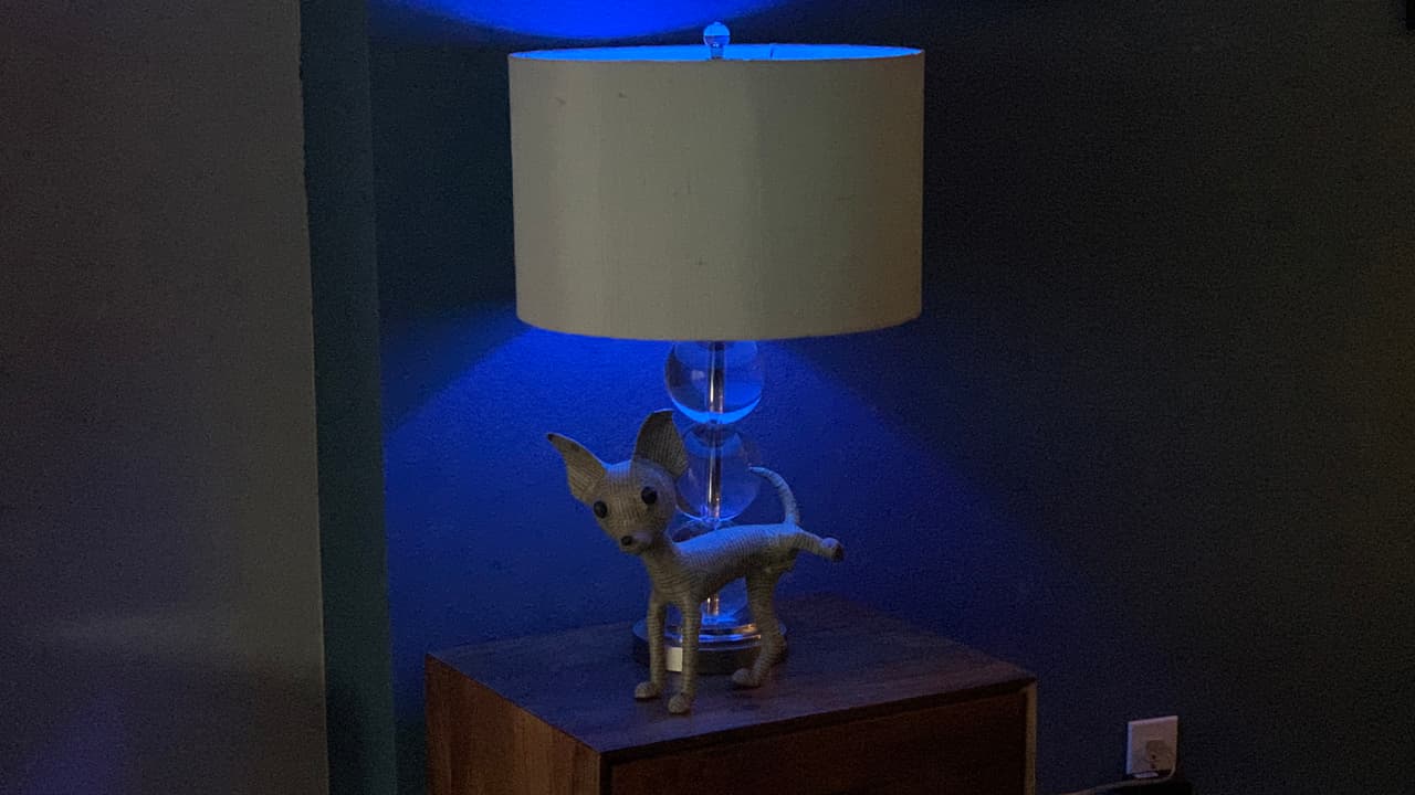 Hay compañías que ofrecen un contrato pagando una tarifa con la cual ahorraríamos más dinero que pagando mes con mes.