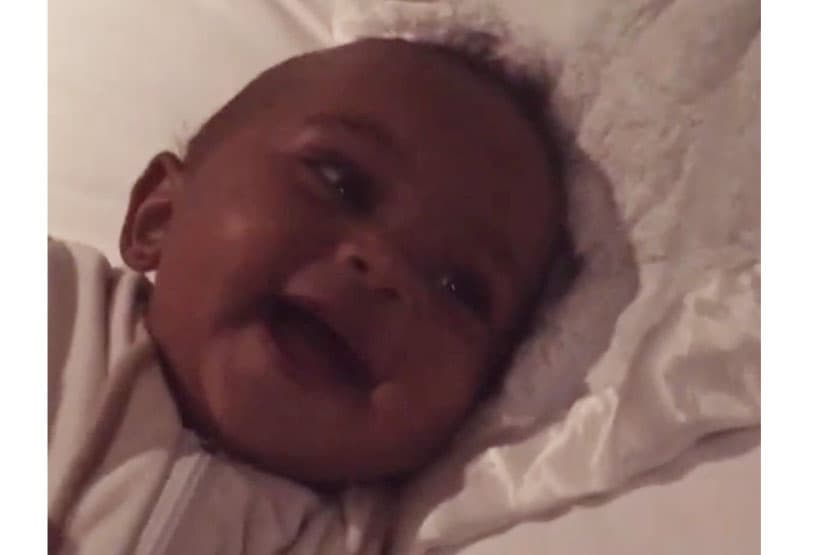 ¡Ternurita! Saint nos derrite con esta carita.