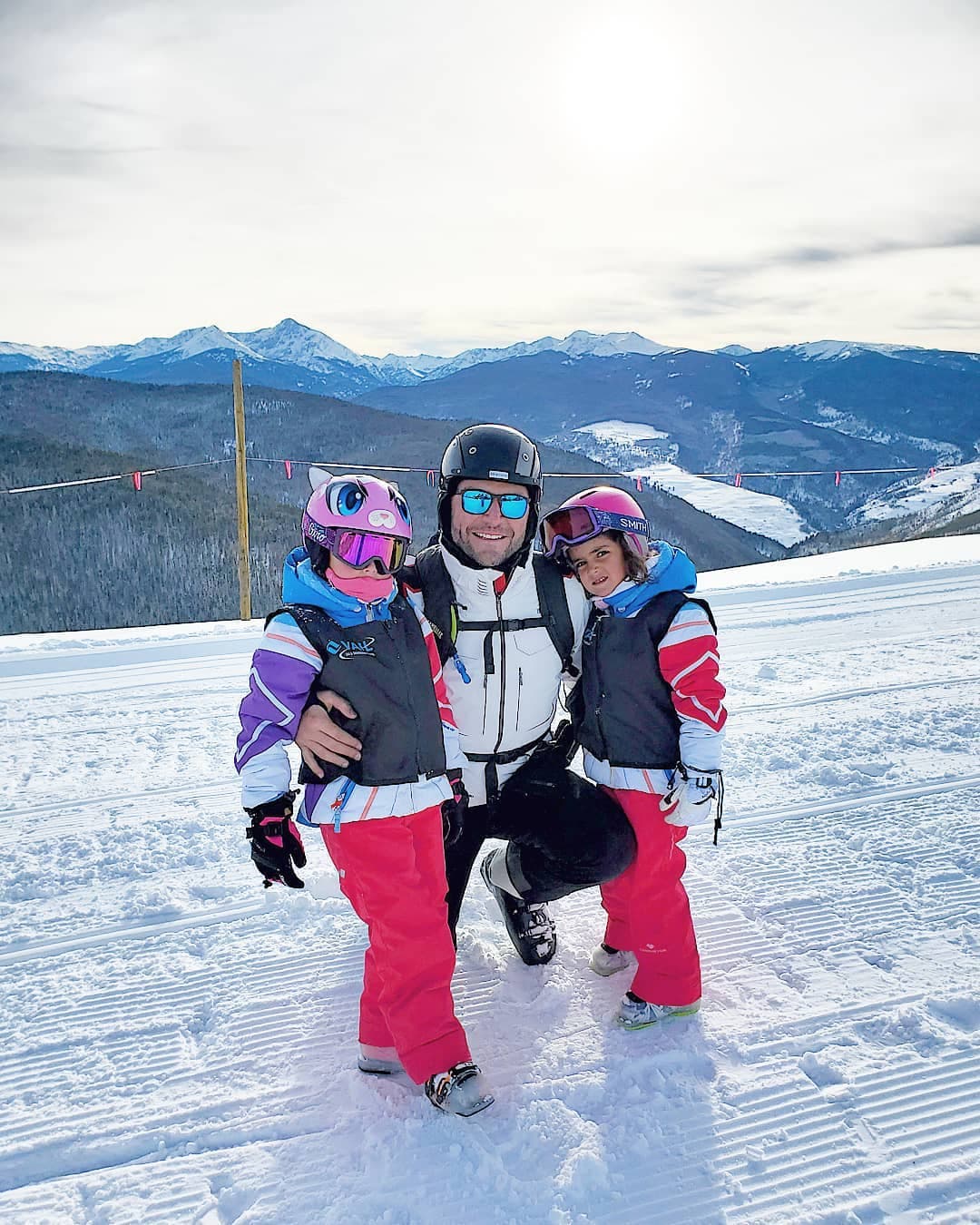Martín es fanático de los deportes de invierno, razón por la cual sabe esquiar y ese gusto lo han heredado sus retoños.