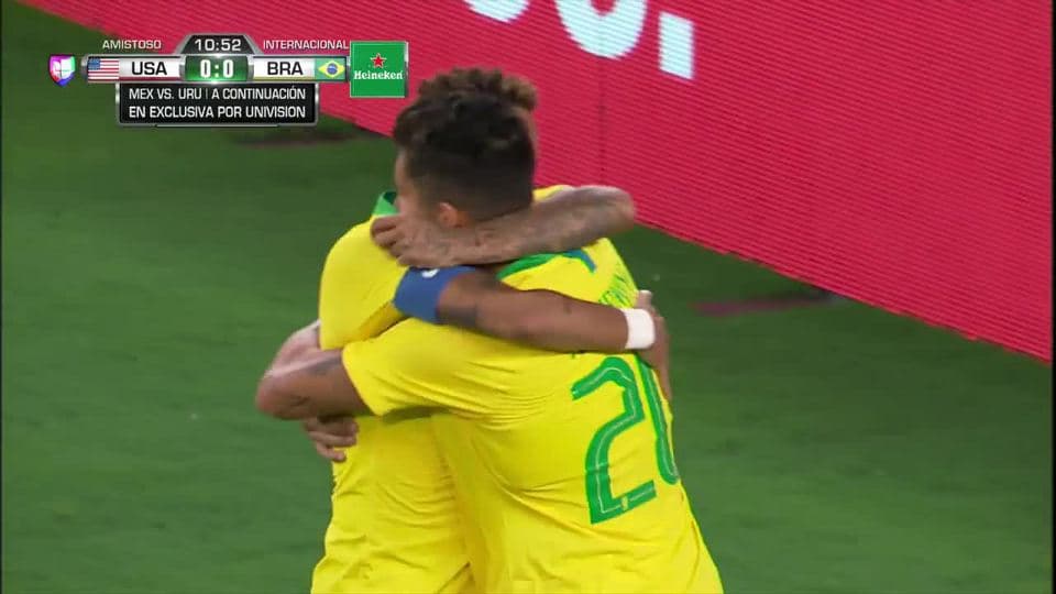 ¡GOOOL! Roberto Firmino anota para Brazil